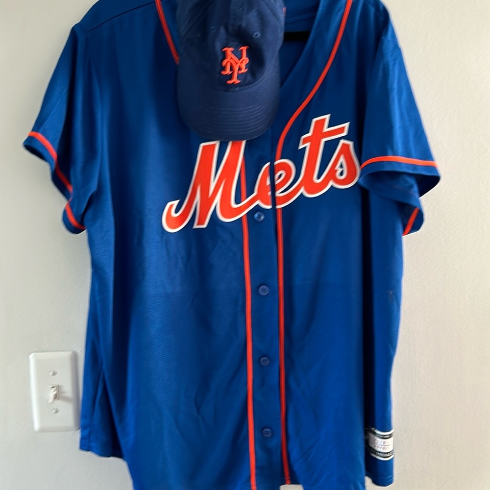 Genuine Mets Jersey and Hat